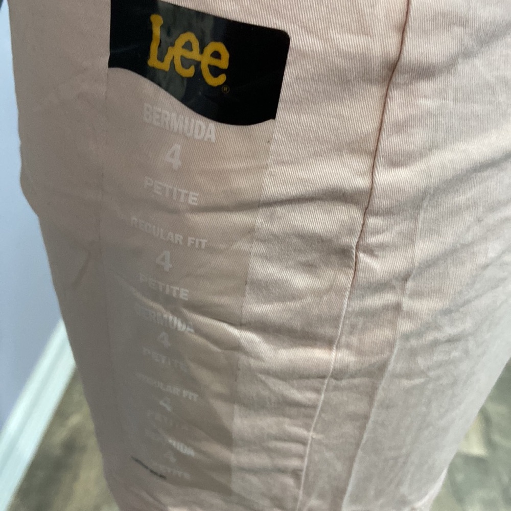 Shorts - Picture 3 of 6